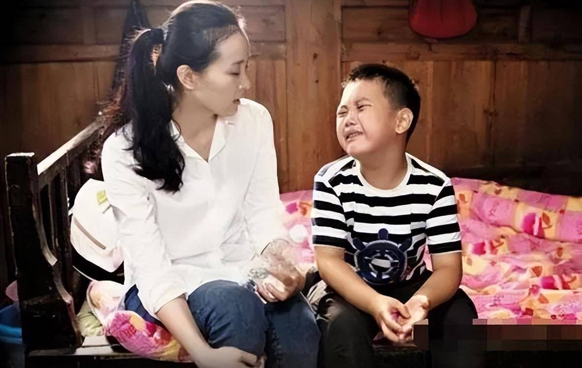 王艳:住故宫旁,跪着给婆婆洗脚,曾被继子掌掴,她过得幸福吗?
