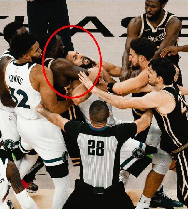 生涯21次恶意犯规,专挑"软柿子",活该被禁赛_勇士队_比赛_努尔基奇