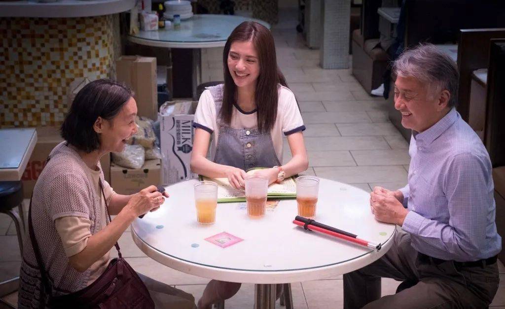 随后《开心魔法》,《男人如衣服》,《百星酒店》,《叶问3》等电影拍摄