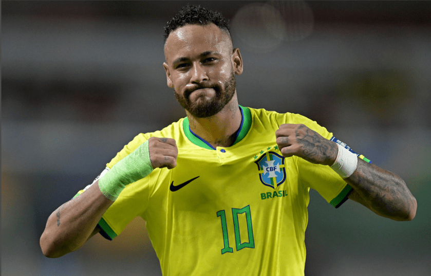 阿尔希拉尔队的巴西前锋内马尔正在努力康复,为回归做准备_比赛_世界