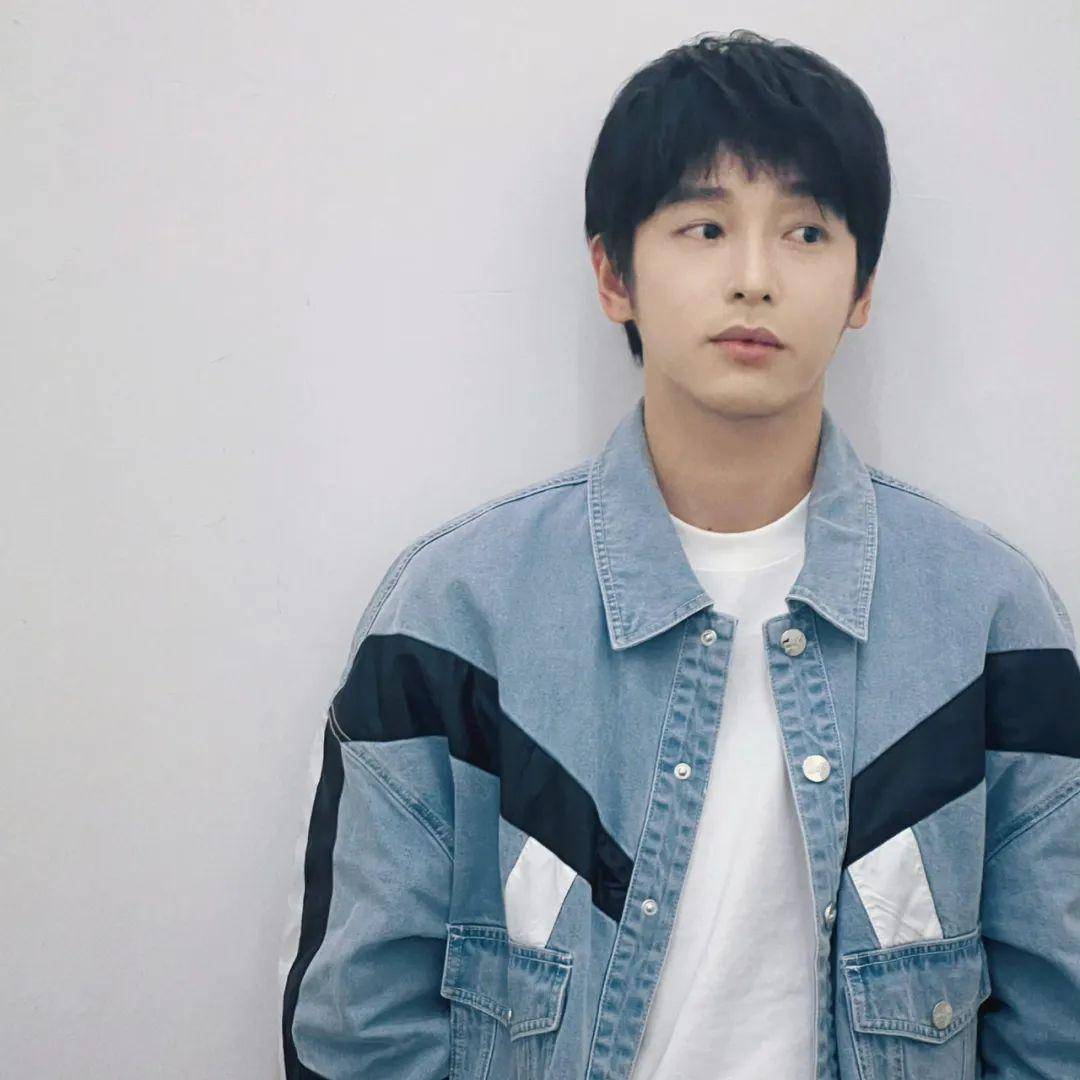 杨幂,做头发女星,迪丽热巴,小笼包和星星眼- 最新八