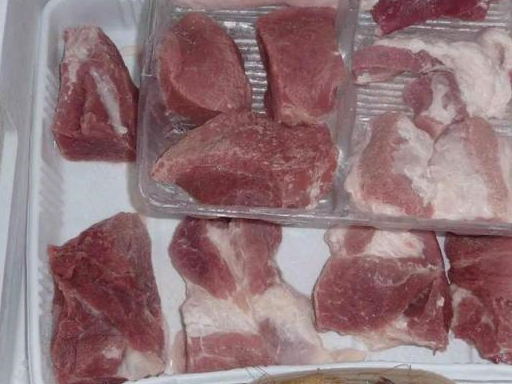 猪肉放在冰箱，超过这个时间，就不再吃的人，一看便知是内行人！(图2)