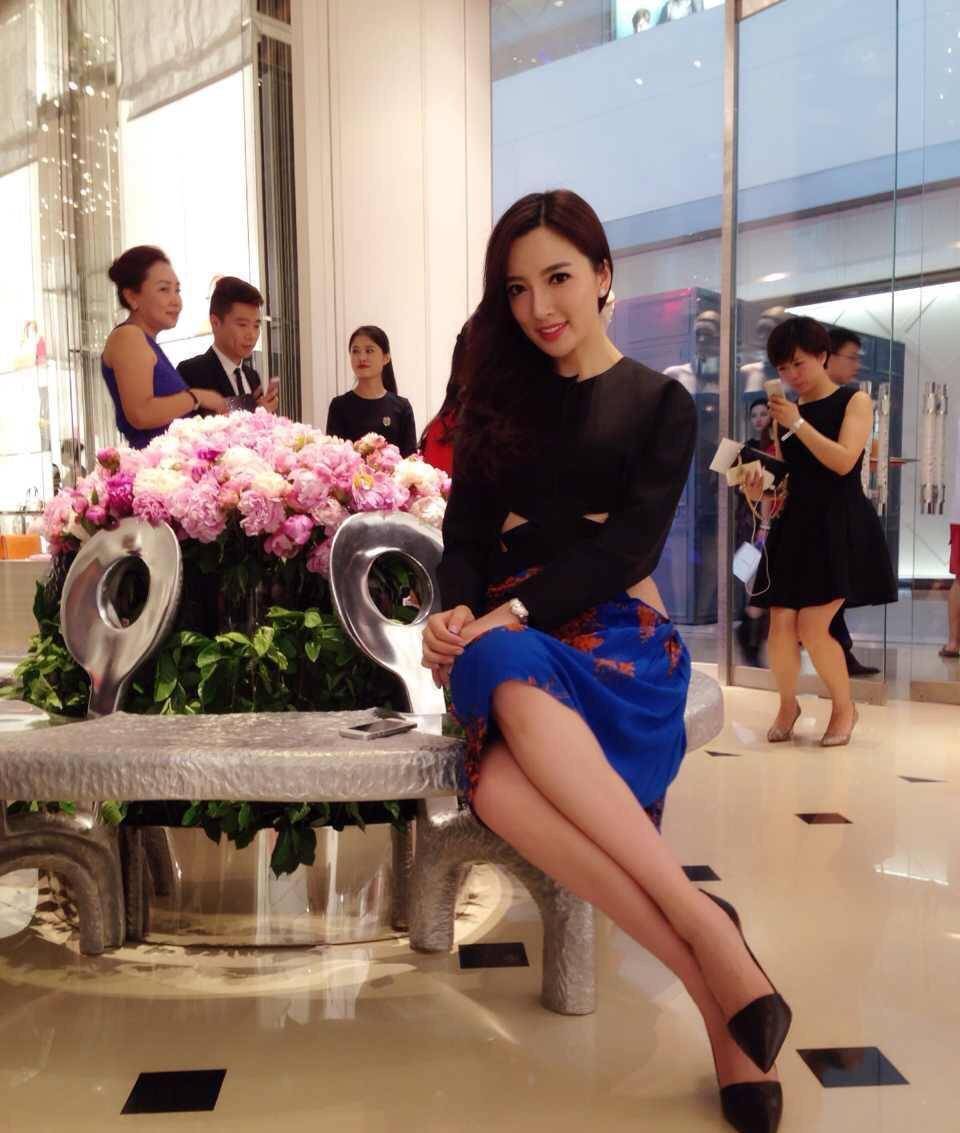 功勋王励勤前女友,先后被2位富豪相中 今37岁身材火辣_刘彦_人物_婚姻