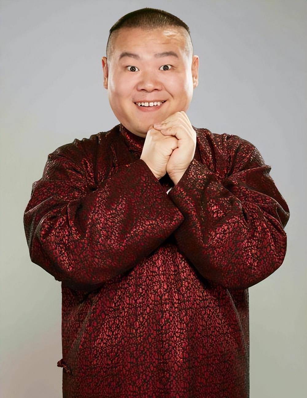 你们是让我憋着造反吗?现在除了岳云鹏能绣花,谁敢绣花?