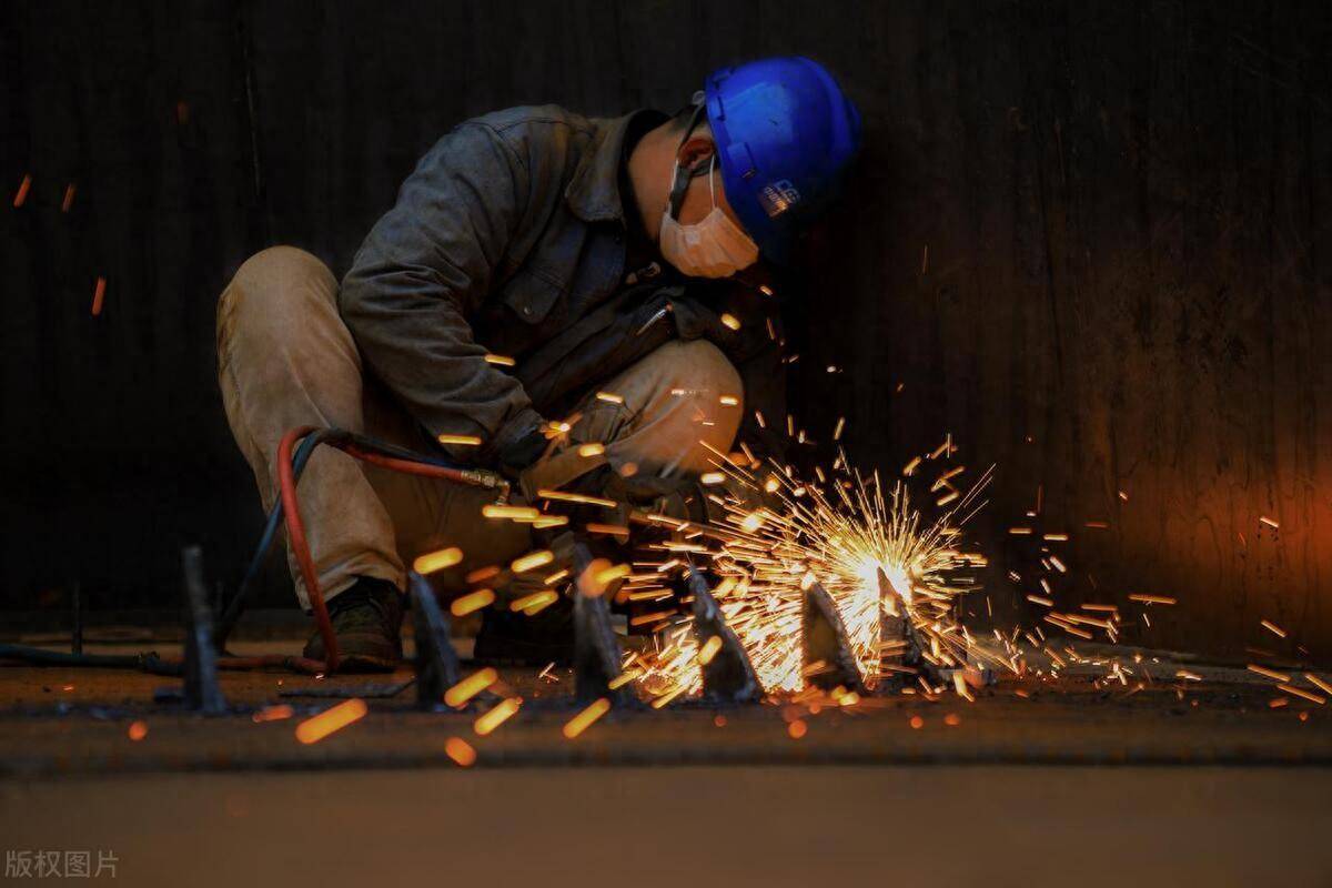 焊接_进行_培训