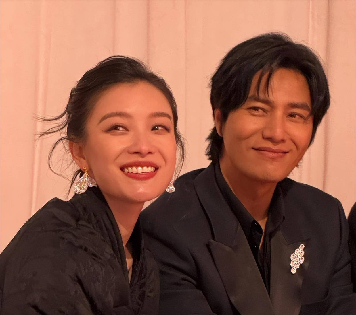 当21岁赵今麦和35岁倪妮站在一起,我才彻底明白,美人在骨不在皮_活动