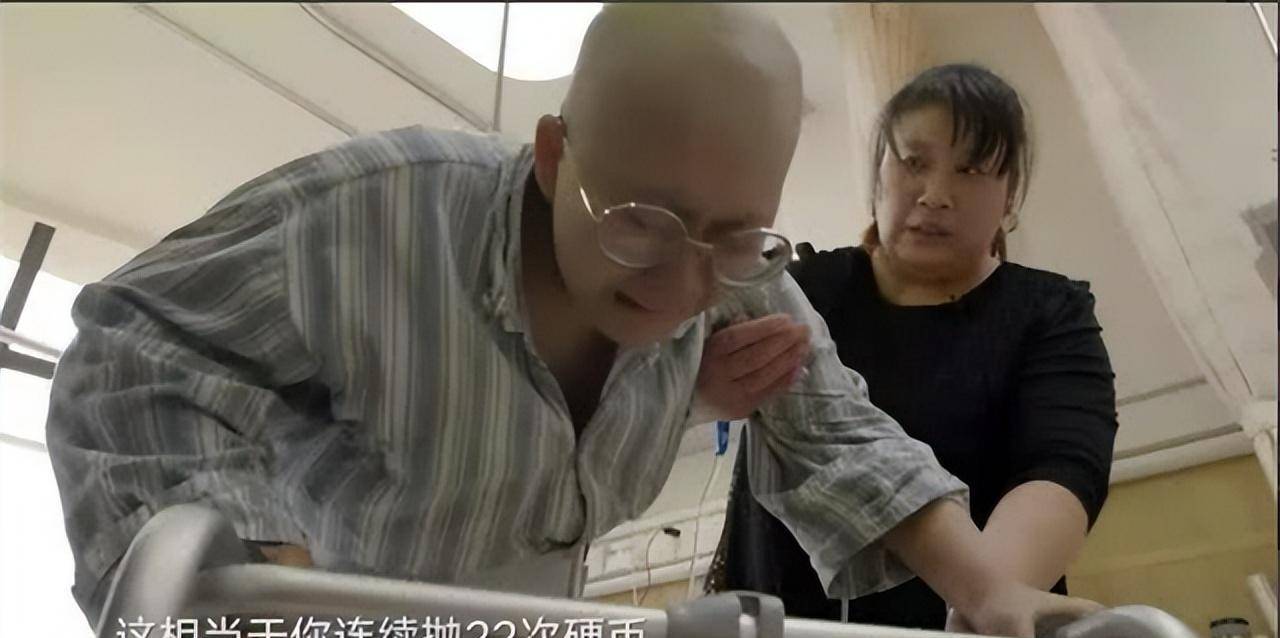 14岁女孩患骨癌,她宁愿安乐死也不截肢,母亲含泪做下决定_王思蓉_贲晓