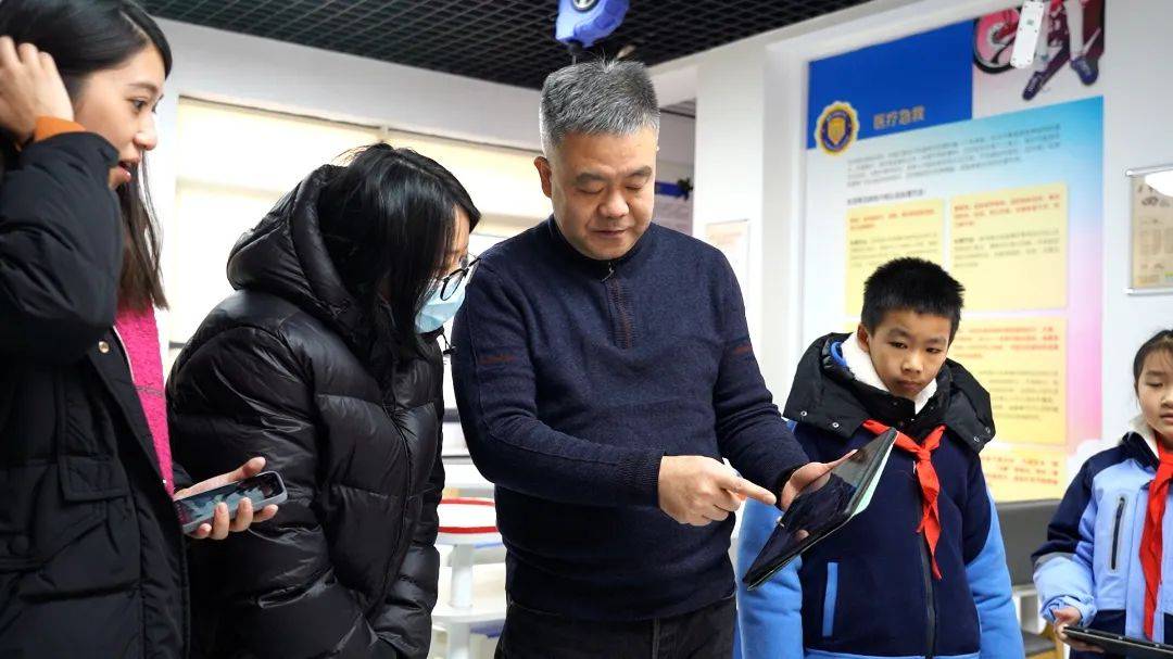 澳门坊众学校赴南京市瑞金北村小学开展教育交流_进行_教研_校园