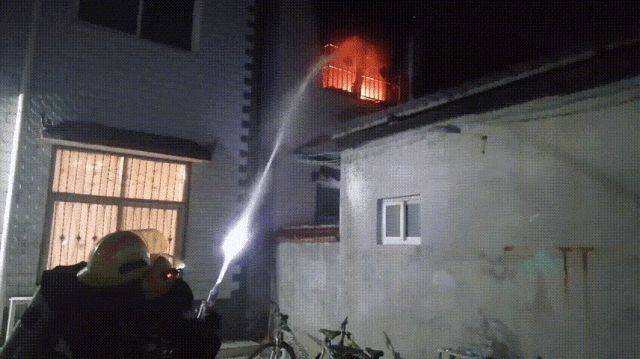 空调也能起火！商丘消防紧急处置