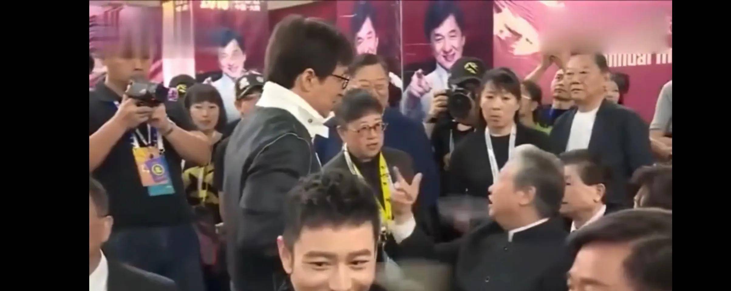 向华强和洪金宝面子有多大,国际巨星成龙在他俩面前只是个小弟