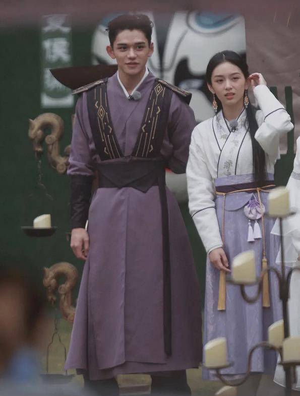 《奔跑吧》最新路透,蔡徐坤baby古装养眼,孟佳侠女范足_造型_张彬彬