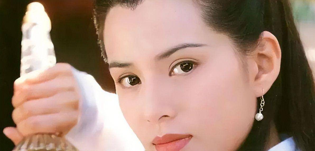 55岁李若彤罕拍戏,眼窝凹陷依然惊艳,百里氏这个角色演对了_健身_世界