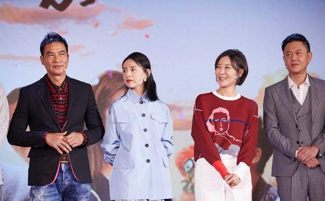 今年39岁的董洁,在《澳门人家》中饰演的成年梁舒,是梁鼎文与宋曼琴的