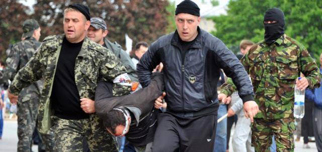 乌反间谍组织抓出叛徒,前国防部长收几千万贿赂,国家损失十几亿_俄方