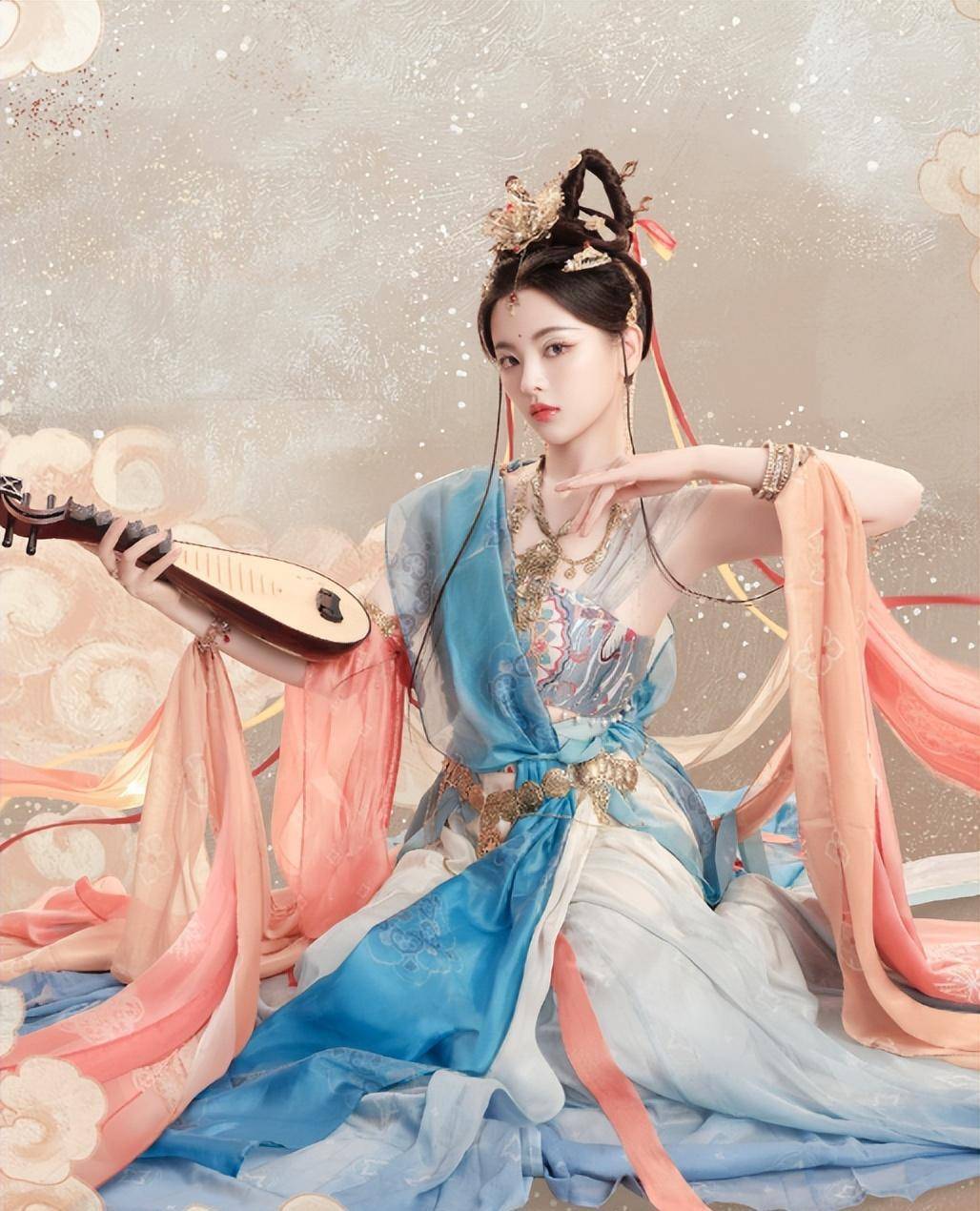 杨超越的"敦煌女神"造型刷新了我对她"美"的认知!_风格_元素_色彩