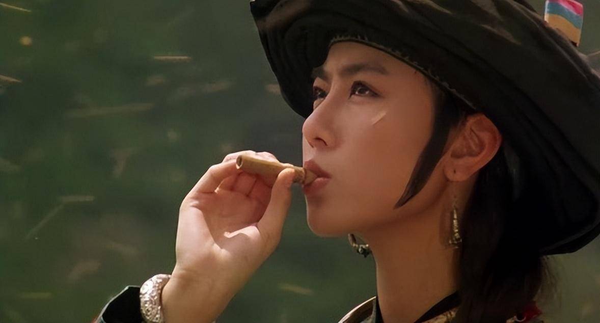 短发女神袁洁莹:患上厌食症,错过赵敏一角,52岁仍单身_黄百鸣_电影
