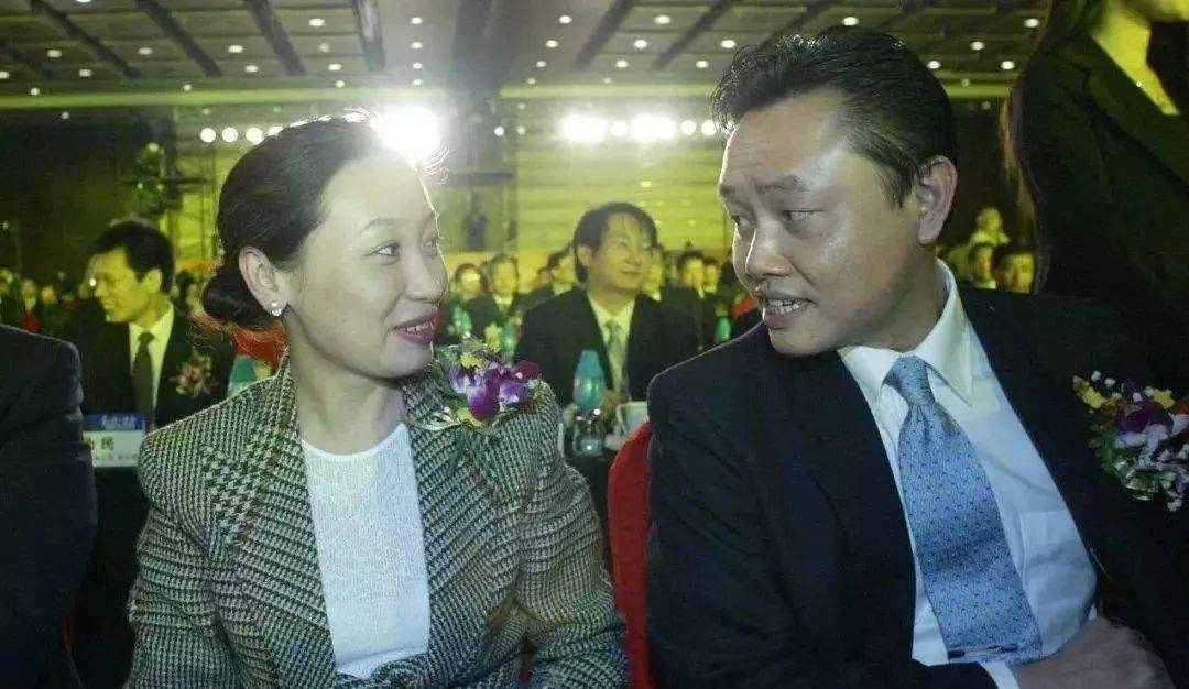 杜鹃苦撑12年守住国美江山,黄光裕看中她一点,很多人做不到_陈晓_国美