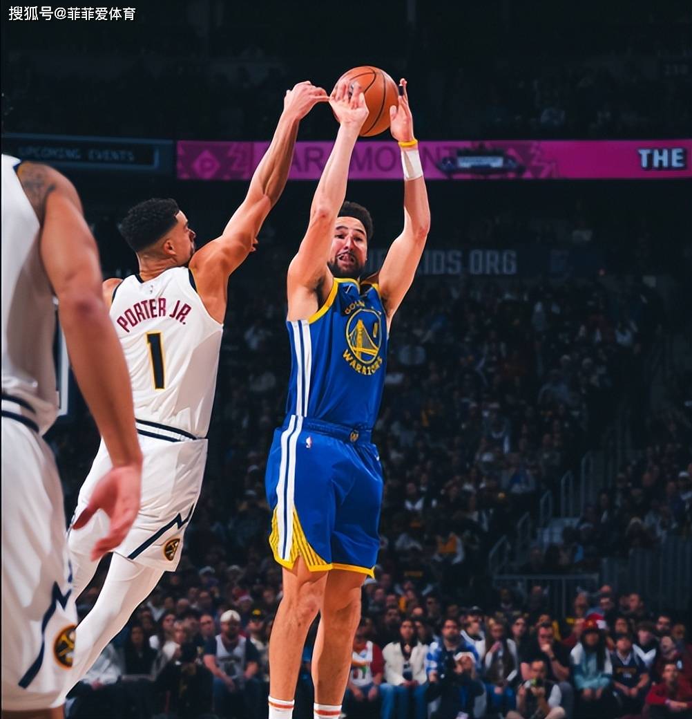 库里圣诞大战又低迷了,勇士三将成惊喜,约基奇26 14 8_比赛_掘金_穆雷