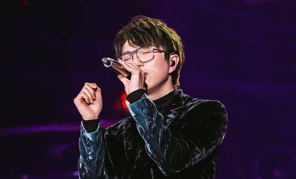 《歌手》:华晨宇连续两次第一,是对手太弱还是自己太强?