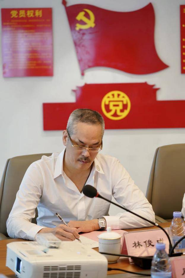 林俊龙 来自搜狐网