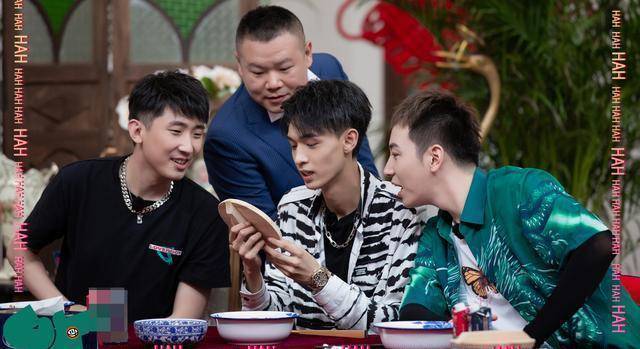 秦霄贤表现不佳,观众给高分,郭德纲评价毫不客气_岳云鹏_于谦_张云雷