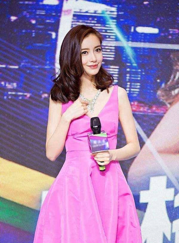 排外第一的是泰洋川禾,私下艺人有杨颖,周冬雨,陈赫,尹正,金晨等人,都