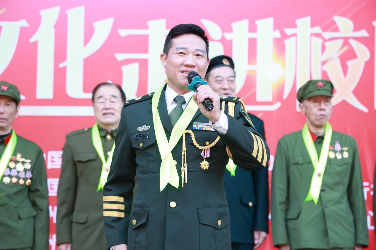 红色文化走进广州华联学校 让革命精神的薪火代代相传_外语_活动_实验