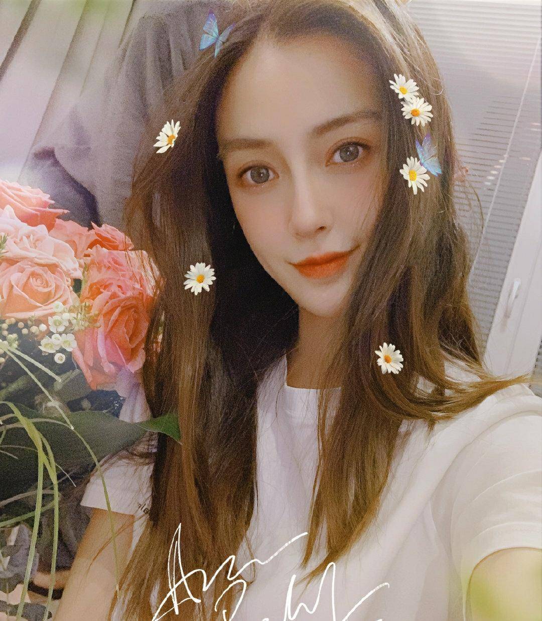 杨幂,杨颖baby三月行程公开!看到其中那4个字,确定没写错?