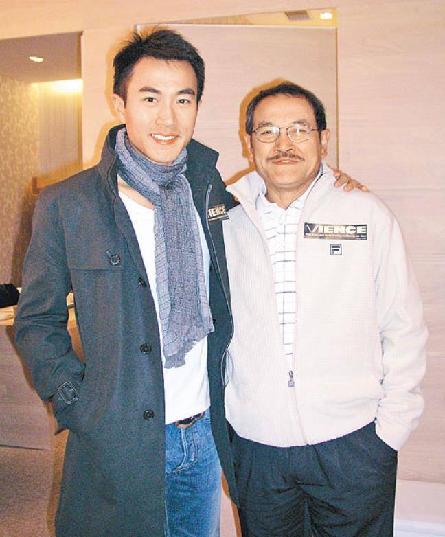 扮演者_周润发_剧中