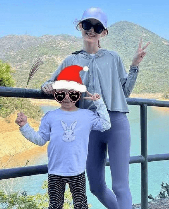 刘强东获双胞胎儿子,曾发文三倍的爱早有暗示_孩子_网友_女儿