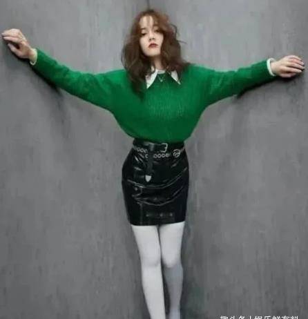 迪丽热巴穿"白丝"看到她腿的那一刻简直是太美_网友_女生_小腿