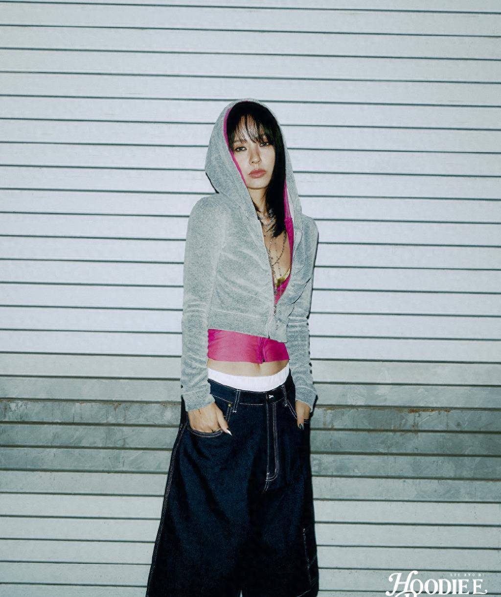 李孝利能否再次带起新流行,新曲概念照公开,感性街头造型引关注_新歌