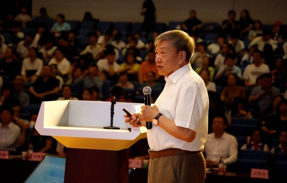 刘嘉麒 来自搜狐网