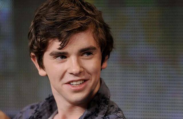 《良医》:弗莱迪海默小天使,从童星成长到演员_墨菲_电影_环境