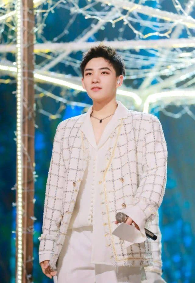 《创造营》排名大洗牌,夏之光姚琛名次变动大,周震南第一无悬念_节目