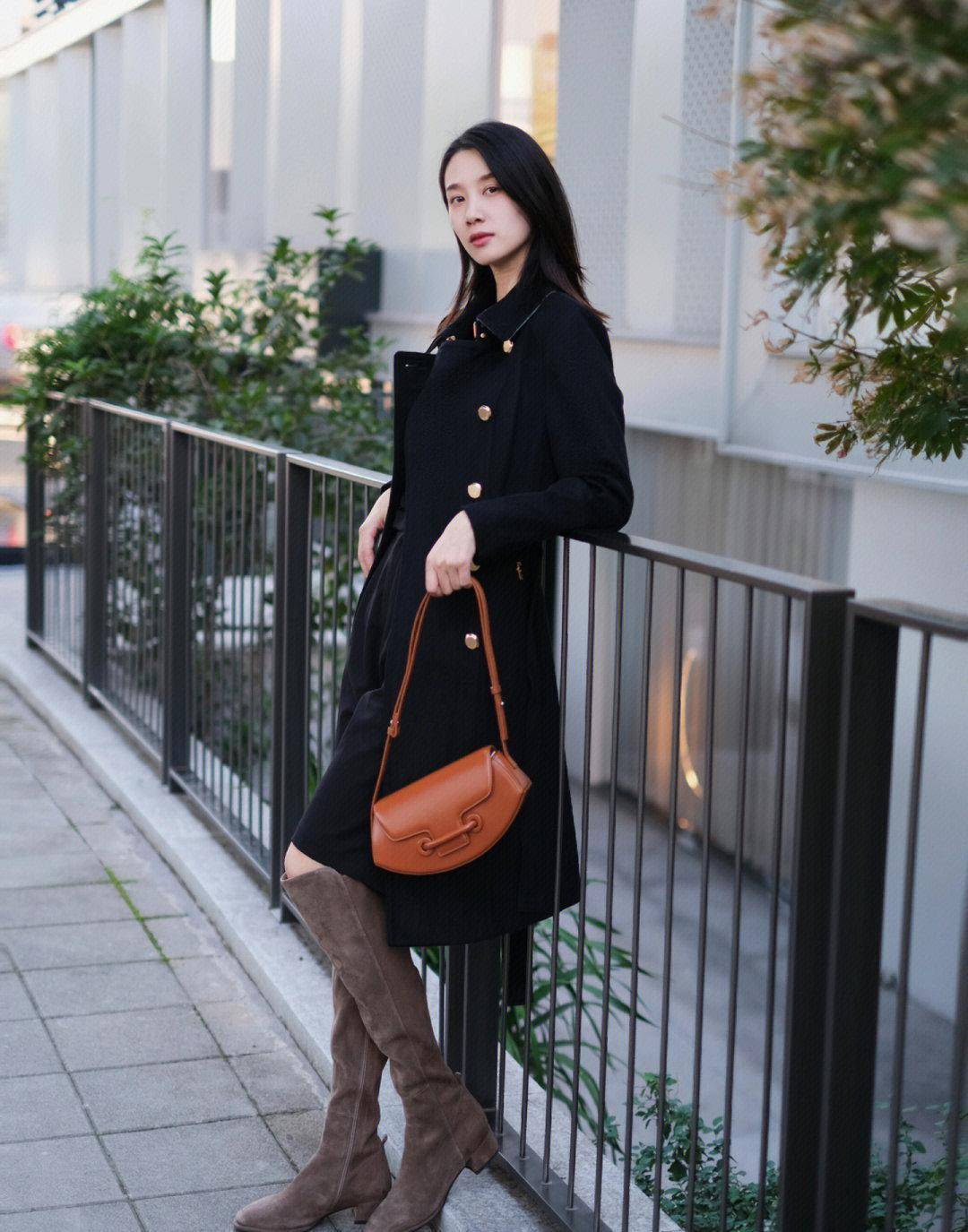 今年冬季流行"大衣 长靴",保暖时髦又有气场,上身后人见人夸