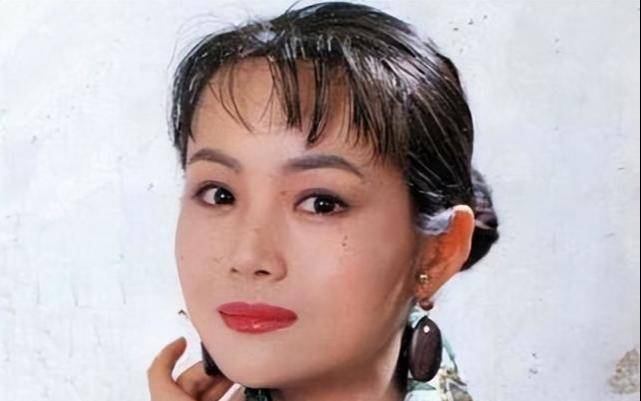 "苏麻喇姑"朱娜:与沙宝亮结婚后退出娱乐圈,如今她过得怎么样_康熙