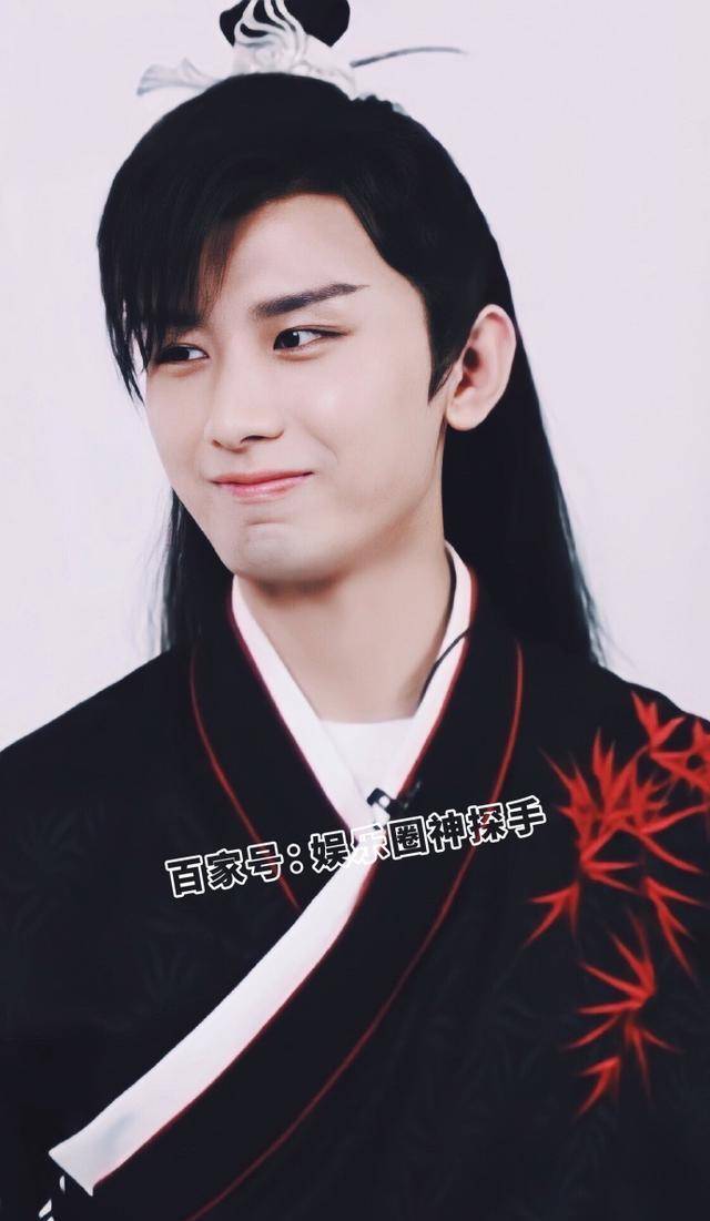 成毅的这组照片,也太像司凤了吧!_角色_网友_过往