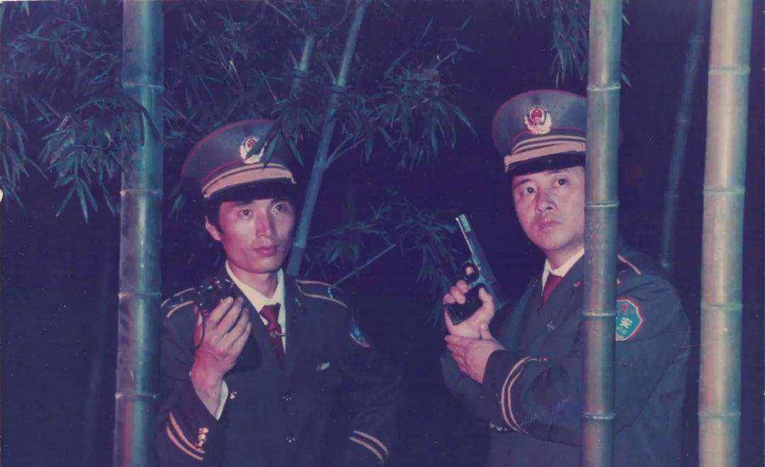 在审判中,绑匪杜宗泽因绑架罪被判处死刑,吕志伟被