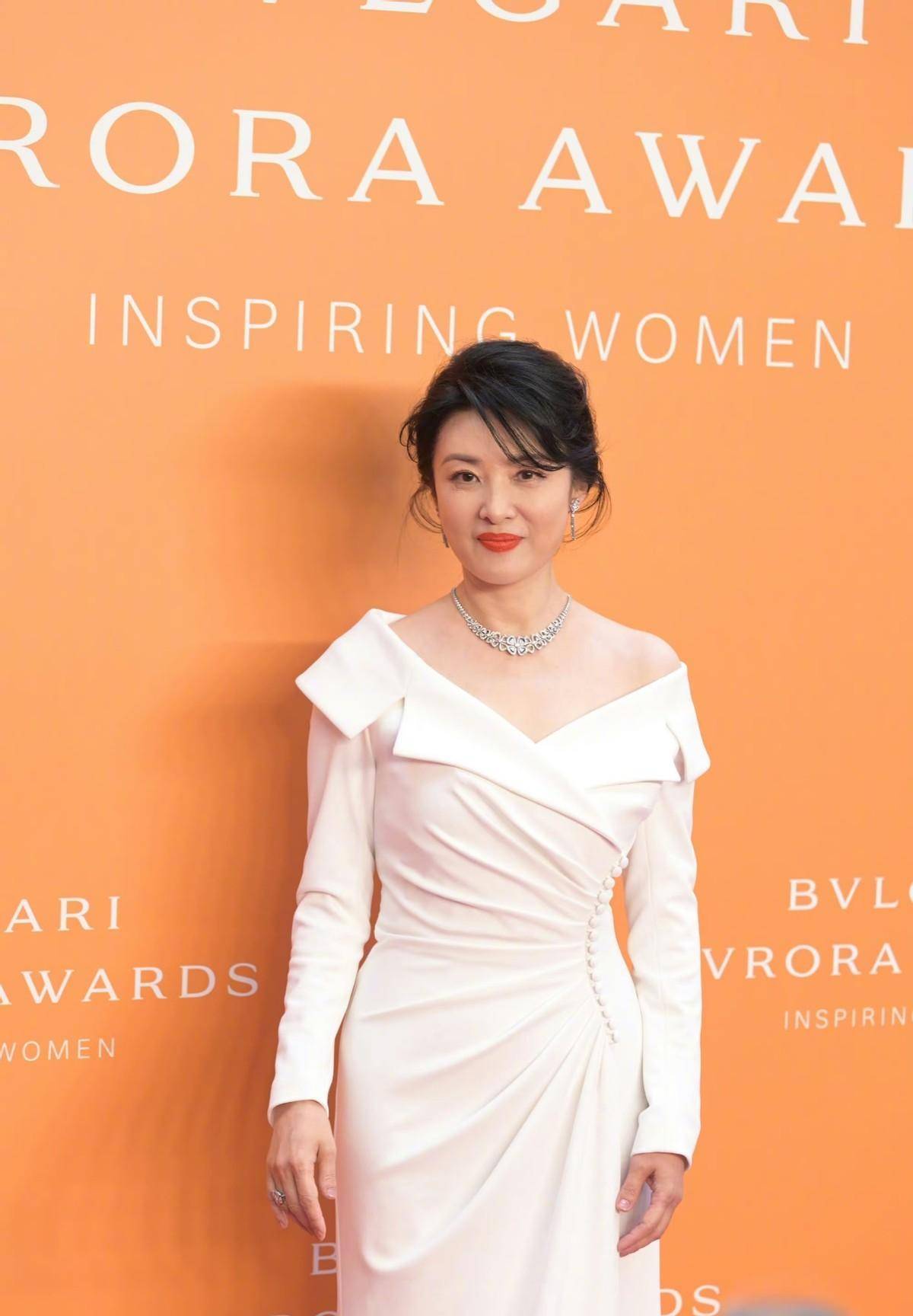 今晚明星秀的照片太棒了!舒淇巅峰,佟丽娅回归,周涛重返央视