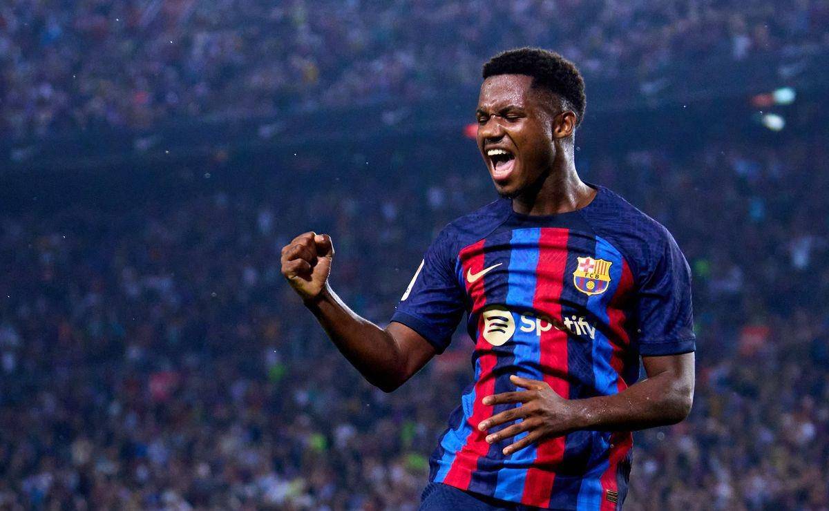 布莱顿拒绝买断并降价出售,巴萨10号无缘回归_安苏_法蒂_球员