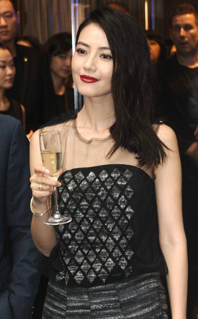 当孙俪遇上高圆圆,美女和女神的差别一目了然!_照片_很漂亮_红唇