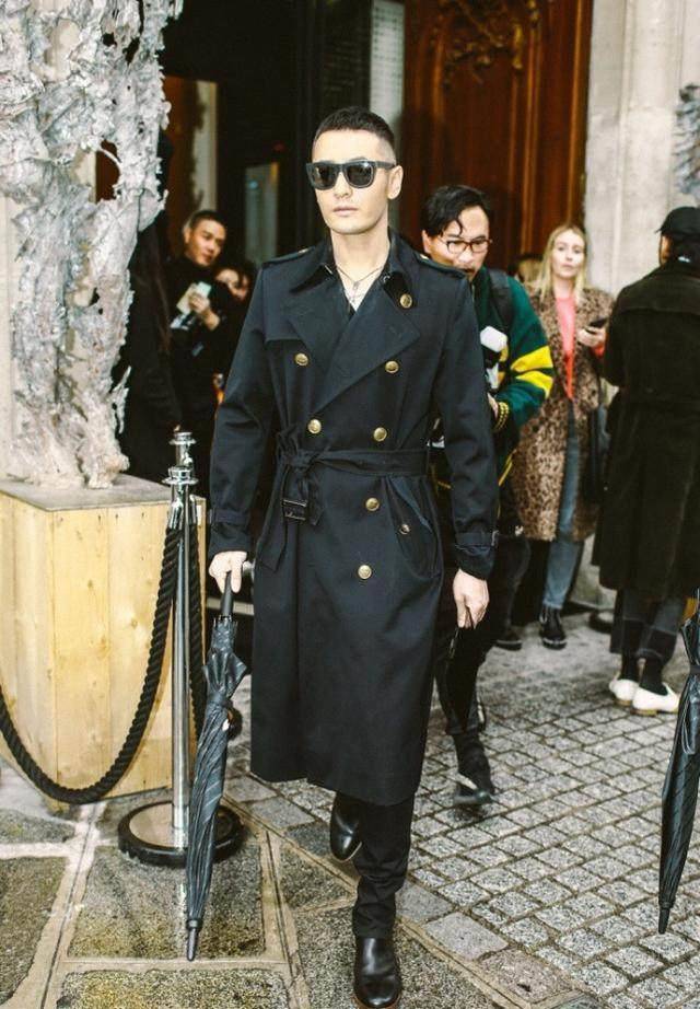 黄晓明晒时装秀场帅照,高跟皮鞋不敌王源一双长腿抢眼_刘涛_活动_潮流