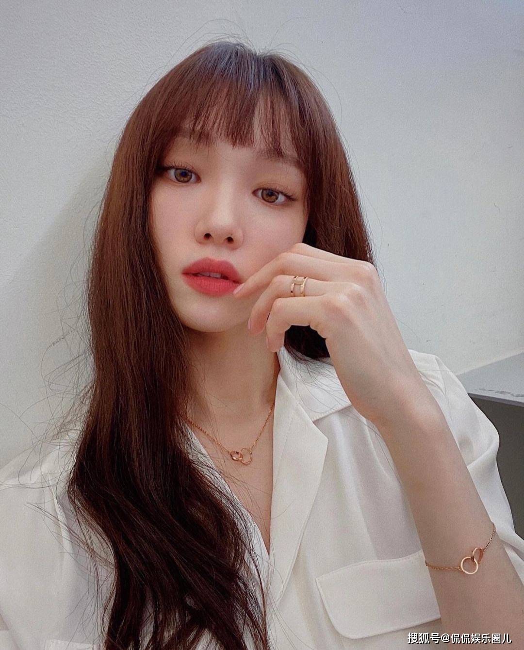 "南韩腿精"李圣经,天使面孔魔鬼身材!