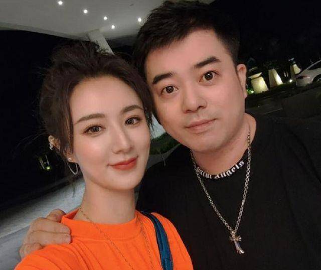 李佳琦和薇娅,看上去"挨"得近,其实"差"得远_直播_经营_女王
