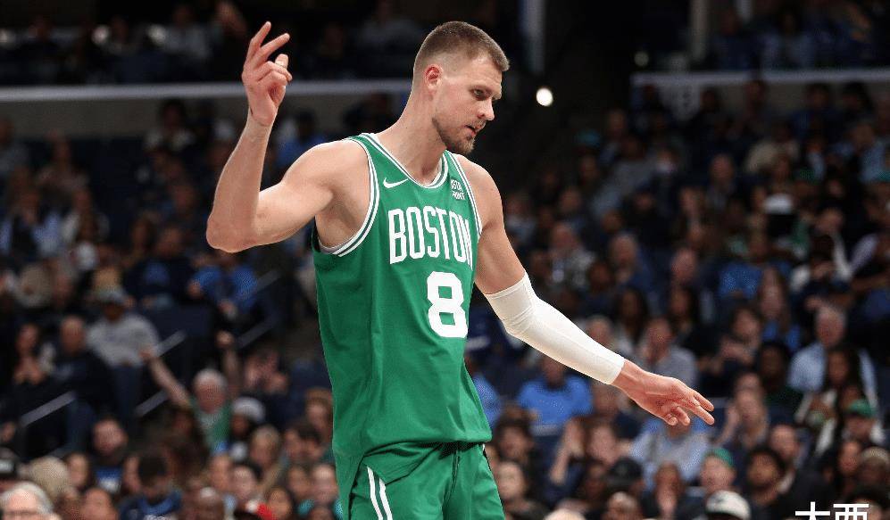 15年选秀谁赚得多?拉塞尔1.8亿,布克3.9亿,唐斯太猛了_合同_薪水_球员