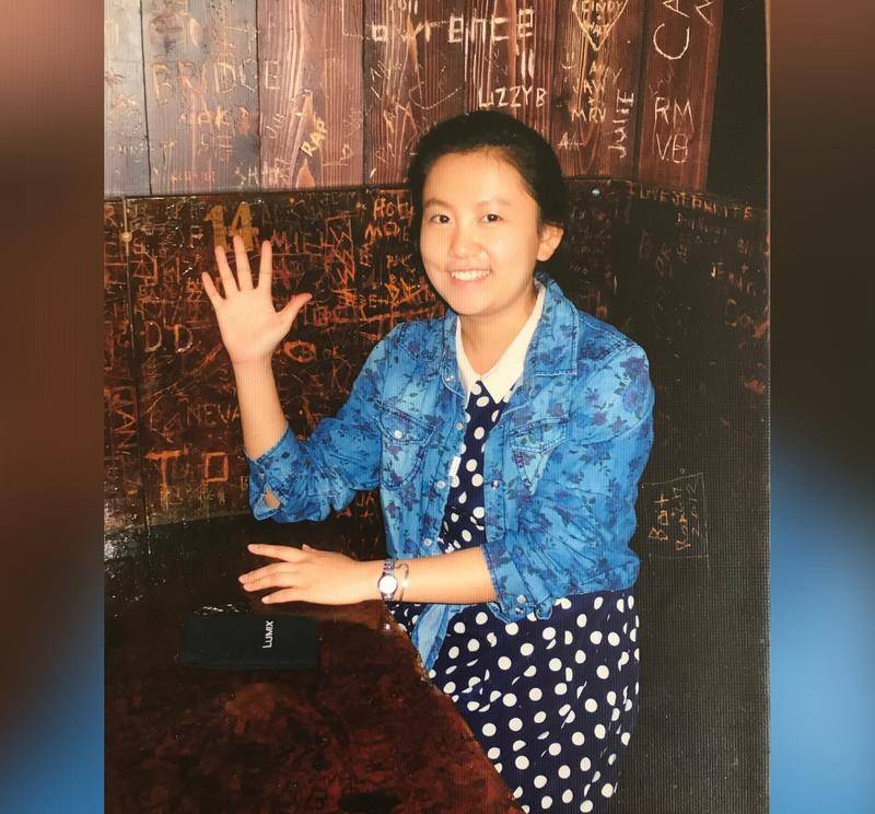 季梦琪在美女儿被保送到美国读研究生,做父母的当然为她感到骄傲与