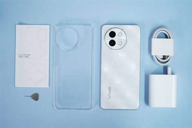 柔光+环闪 远近都能拍！vivo S18e评测：2千档最懂人像的手机(图11)