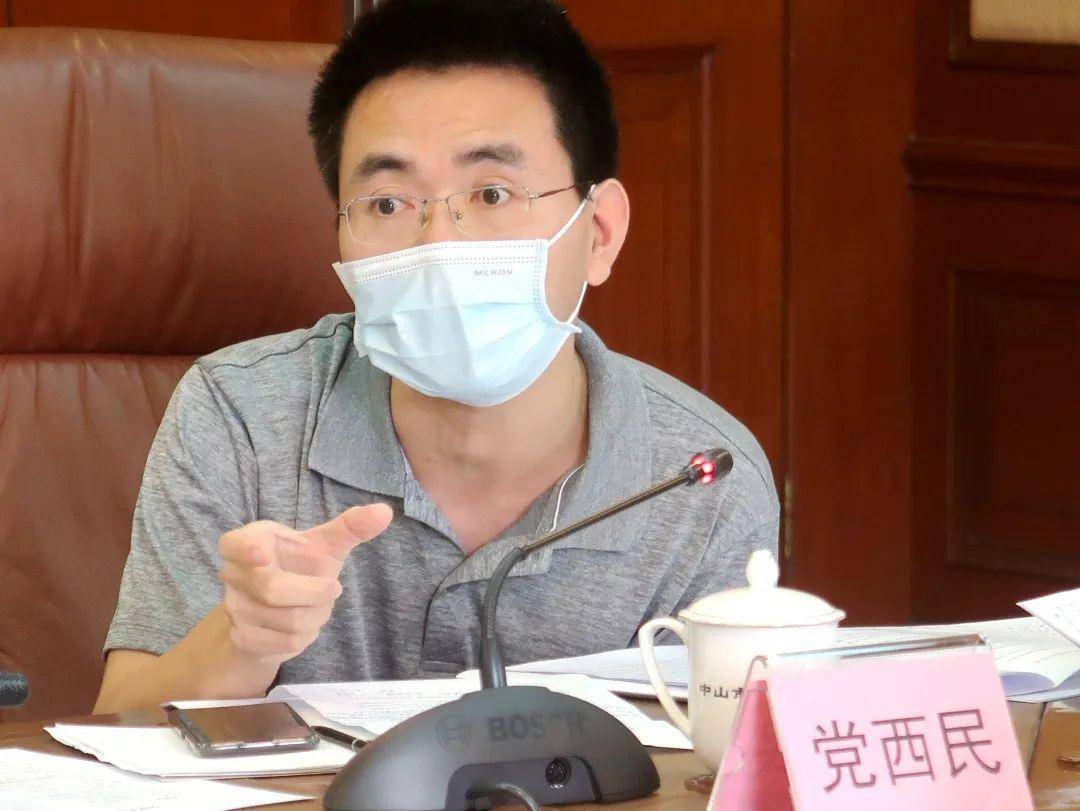 律师张强▲市政协之友,电子科技大中山学院副教授蒋先进▲市政协委员