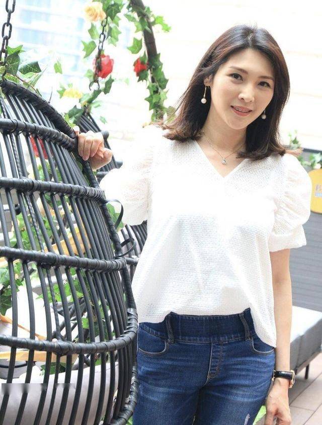 前tvb女艺人与吴家乐同期,近年被列为"失踪人口"_钟洁怡